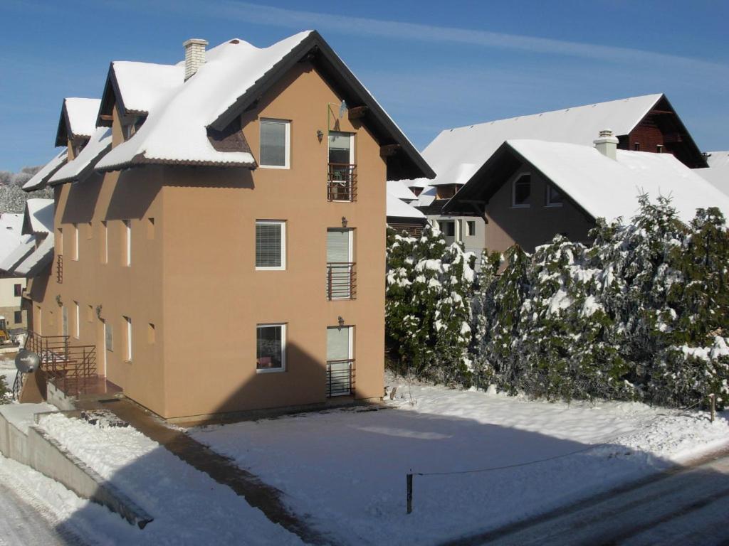 Apartmani Nova Zova ズラティボール エクステリア 写真